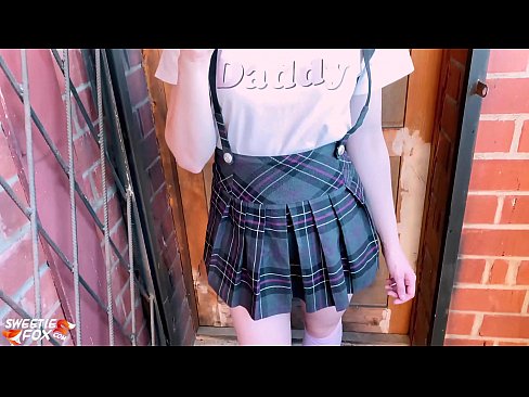 ❤️ Školáčka jej hlboko vysaje penis a namiesto vyučovania šuká. ️  Sex na nás ❌