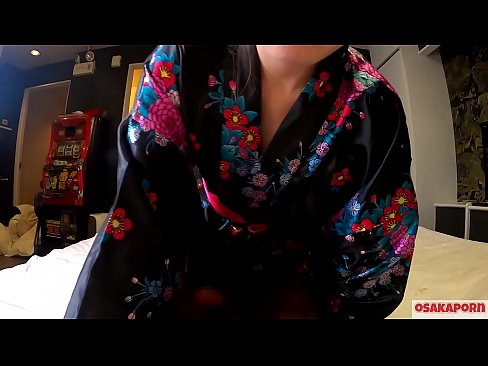 ❤️ Mladé cosplay dievča miluje sex až do orgazmu so squirtom v koníčku a fajkou. Ázijské dievča s chlpatou kundičkou a krásnymi prsiami v tradičnom japonskom kostýme v amatérskom videu, ktoré ukazuje masturbáciu so šukacími hračkami. Sakura 3 OSAKAPORN. ️  Sex na nás ❌